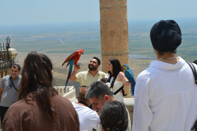 Mardin’de bayramda oteller doldu, turistler çevre illere yönlendirildi / Ek fotoğraflar