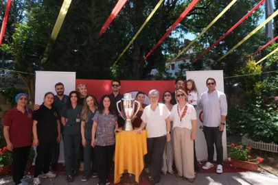Şampiyonluk kupası bayramda Galatasaraylılar Yurdu’nda buluştu