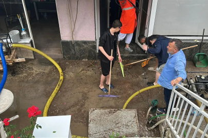  Edirne'de dolu ve sağanak etkili oldu (2)