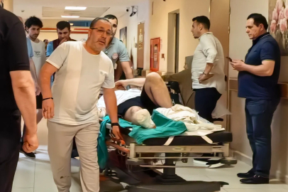 Çim biçme makinesine ayağını kaptırınca 3 parmağı koptu