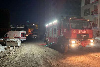 Cezaevinden izinli çıkan koca, eşi ile evde bulunan kadını bıçakladı (2)