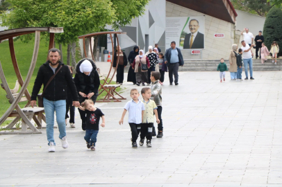 Kayseri Hayvanat Bahçesi'nde bayram yoğunluğu; bir günde 20 bin ziyaretçi