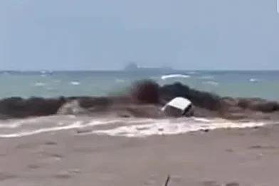 Doğu Akdeniz'de sağanak; caddeleri su bastı (7)