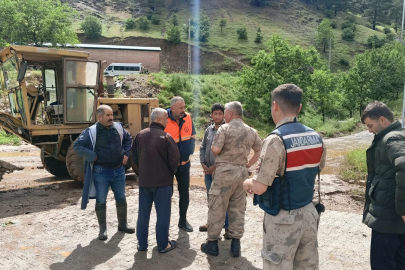 Gaziantep'te sağanak; ev ve ahırları su bastı
