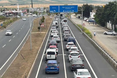 Tatilin son gününde Tekirdağ-İstanbul kara yolunda araç yoğunluğu 