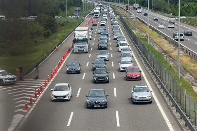 Anadolu Otoyolu'nun Bolu geçişinde trafik yoğunluğu (2)
