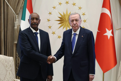 Cumhurbaşkanı Erdoğan, Sudan Egemenlik Konseyi Başkanı Burhan ile görüştü 