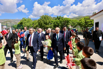 Bakan Tekin: Türkiye'de eğitim öğretime yaptıklarımız devrim kabul ediliyor