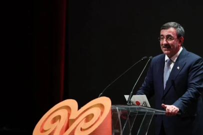 Cevdet Yılmaz: Hem güçlü, hem haklı olmak zorundayız