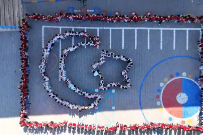 Şırnak'tan Milli Takım'a Ay-Yıldızlı koreografili destek