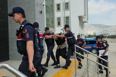 'Kız kaçırma' husumetinde baba ve oğlunu öldüren şüpheli adliyede