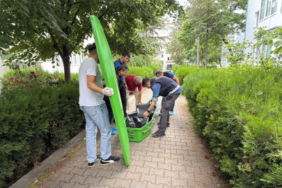 Evinde ölü bulundu