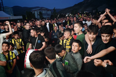 Bitlis Spor, 3'üncü Lig'e yükseldi, taraftarlar sokağa döküldü