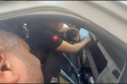 Otomobille sokak sokak aradıkları 5 yaşındaki çocukları, aracın bagajında kilitli kalmış