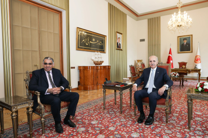 Kurtulmuş, Birleşik Krallık-Türkiye Parlamentolar Arası Dostluk Grubu Başkanı ile görüştü