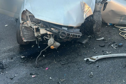 Nevşehir'de otomobil, aydınlatma direğine çarptı: 1 ölü, 3 yaralı