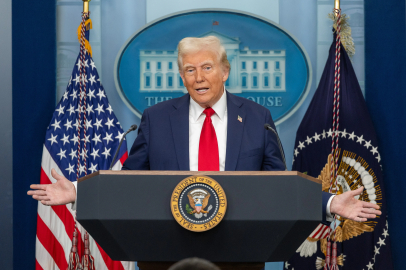 Trump: İran, ben gelene kadar 47 yıl boyunca paçayı kurtardı